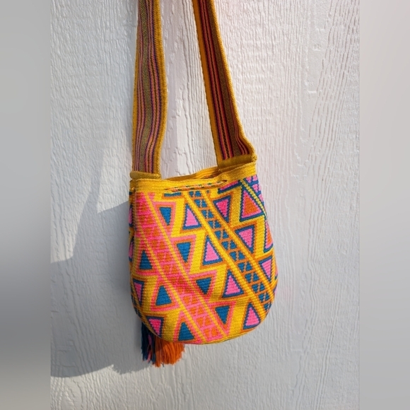 Handmade "The Way U" Wayuu Mochila Bag Colombian Tribal Colorful Boho Hippie - Picture 6 of 7
